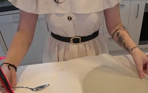 Layna Lazar