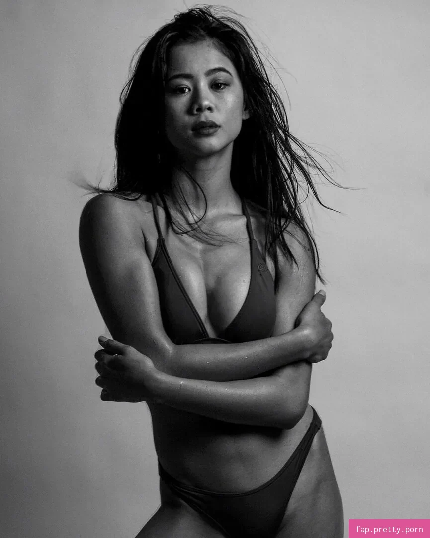 Leah Lewis - Photo #76