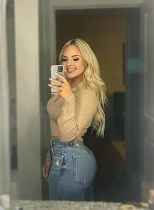 Lena Leighton