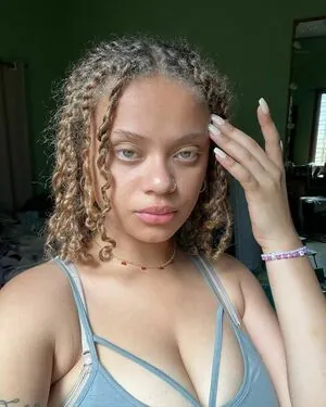 Lexcova / Lexay_X / Kingkorbel