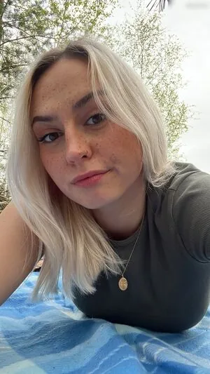 lorenabombik / lolomaus