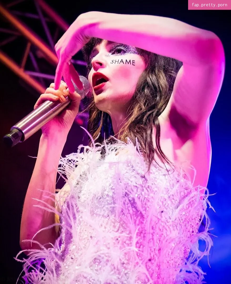 Lauren Mayberry - Photo #97