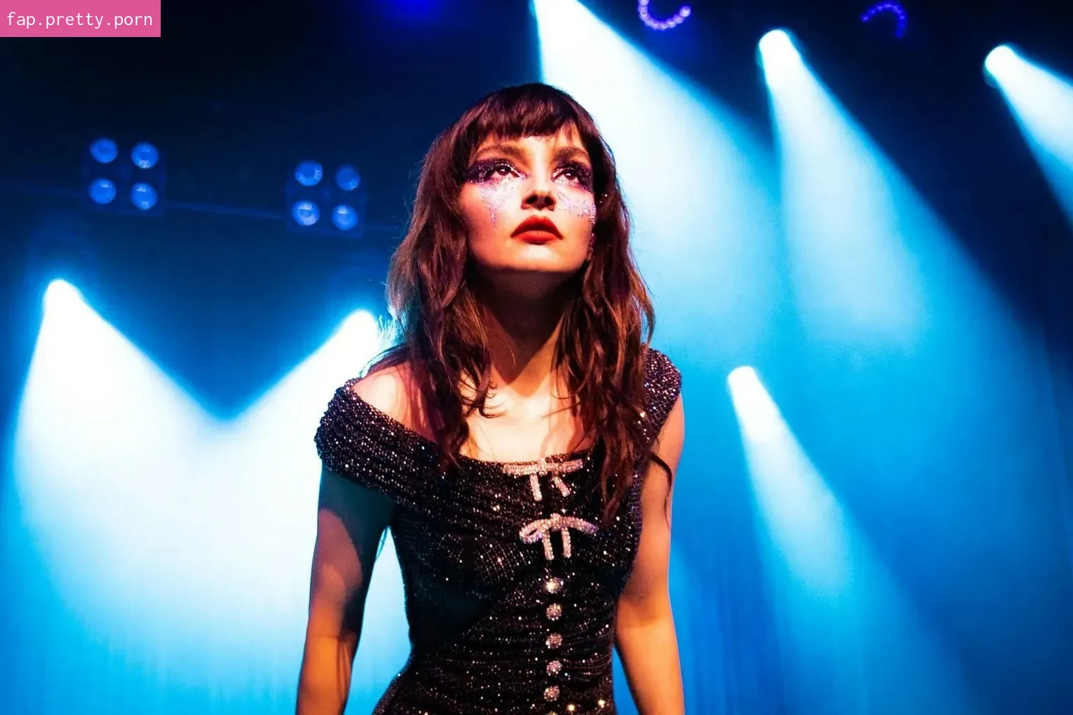 Lauren Mayberry - Photo #02