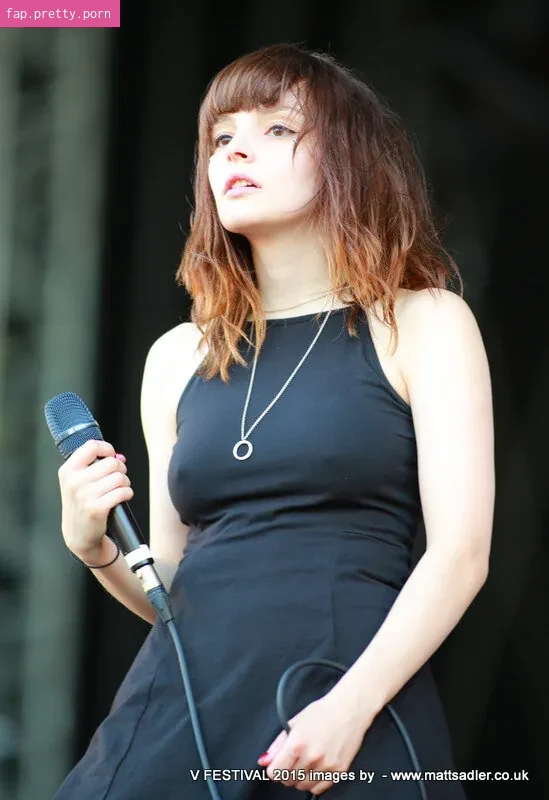 Lauren Mayberry - Photo #59