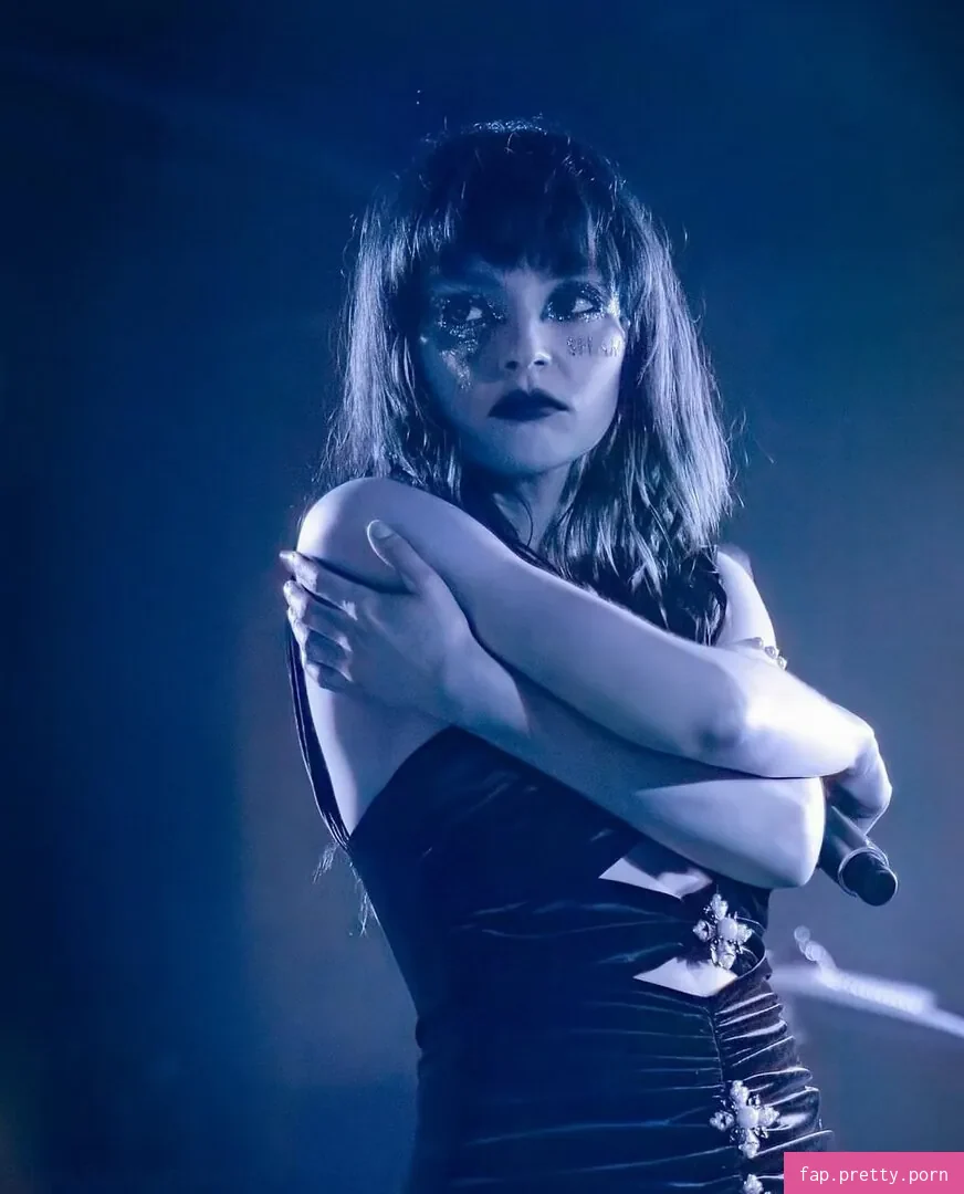 Lauren Mayberry - Photo #80