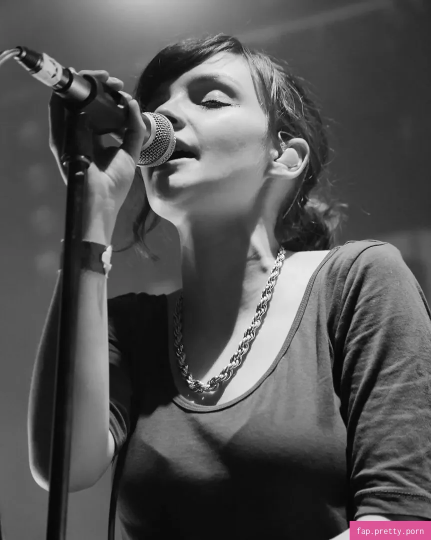 Lauren Mayberry - Photo #81