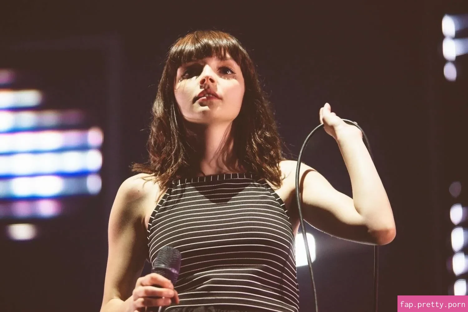 Lauren Mayberry - Photo #11