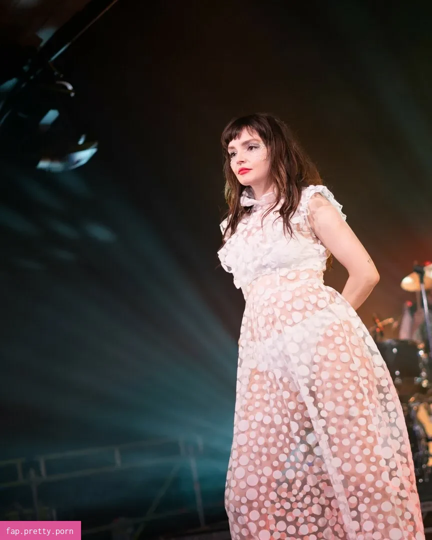 Lauren Mayberry - Photo #82