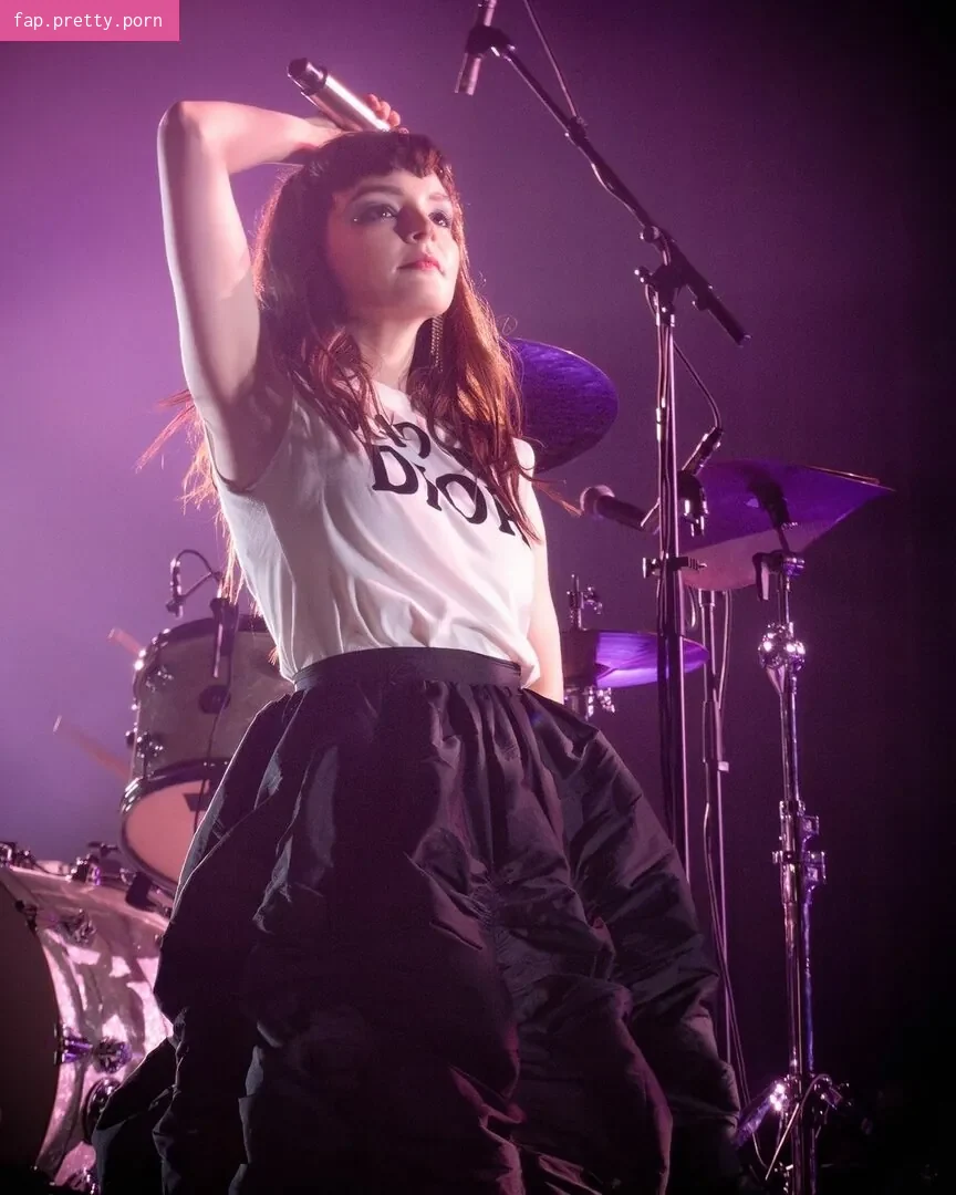 Lauren Mayberry - Photo #89