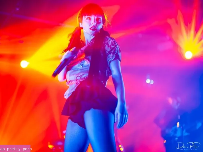 Lauren Mayberry - Photo #75