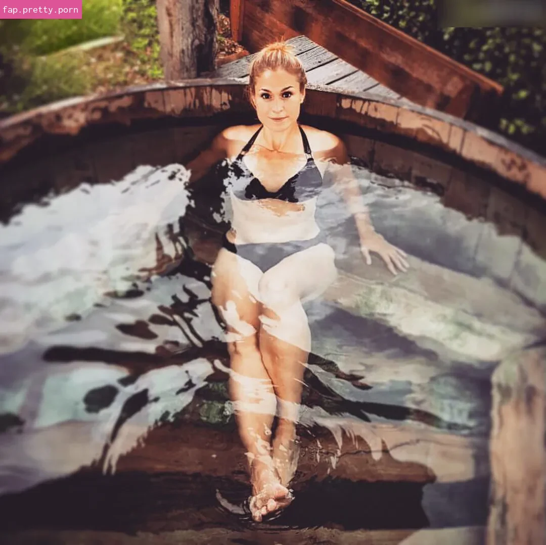 Lea Marlen Woitack - Photo #11