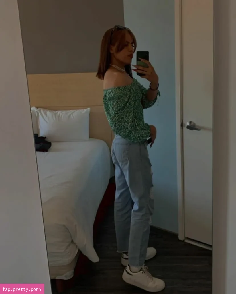 Lilith Moreno - Photo #31