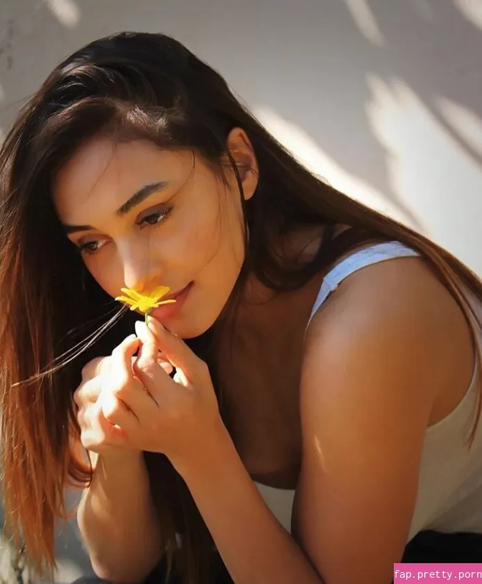 Lindsey Morgan - Photo #34