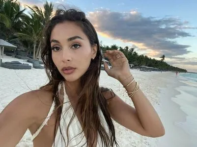 Lindsey Morgan