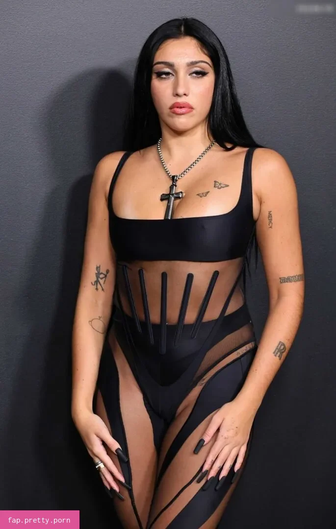 Lourdes Maria Ciccone Leon - Photo #45