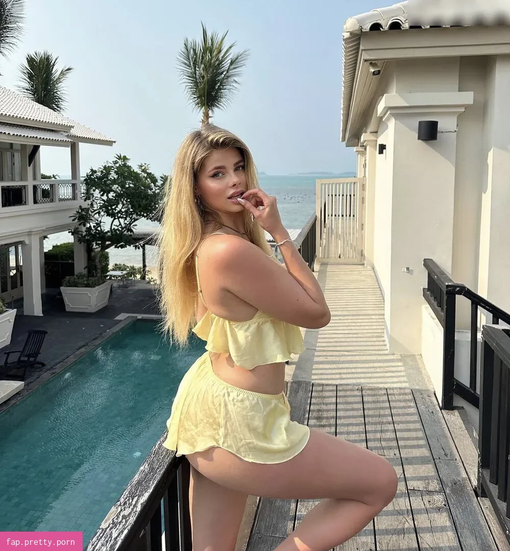 Larissa Neumann - Photo #36
