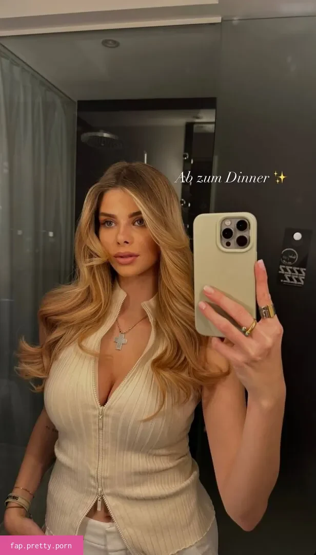 Larissa Neumann - Photo #56
