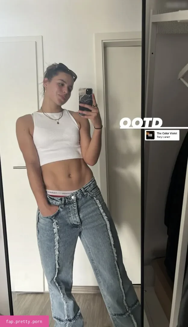 Lena Oberdorf - Photo #43