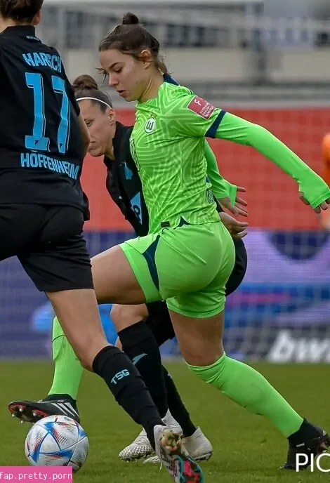 Lena Oberdorf - Photo #54
