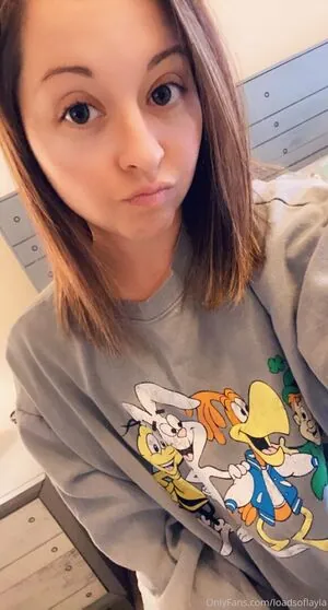 LoadsofLayla