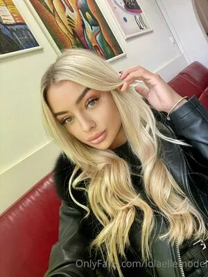 lolaellemodel