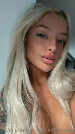 lolaellemodel