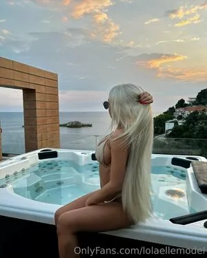 lolaellemodel