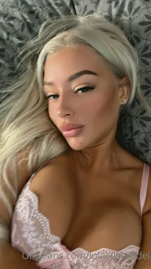 lolaellemodel