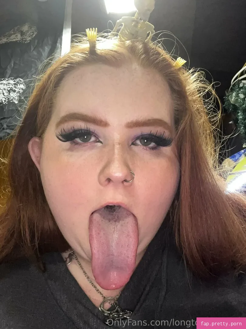 Longtonguebitch - Photo #07