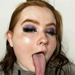 Longtonguebitch