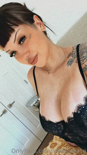 lorettaxrose