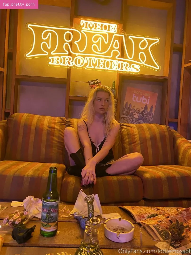 lottiemossof - Photo #20