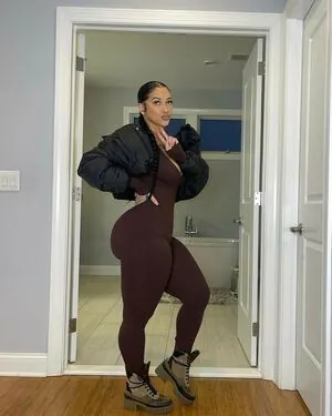 LovelyLesh