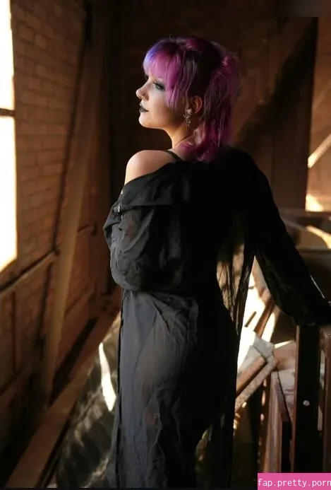 Lovingbats - Photo #03