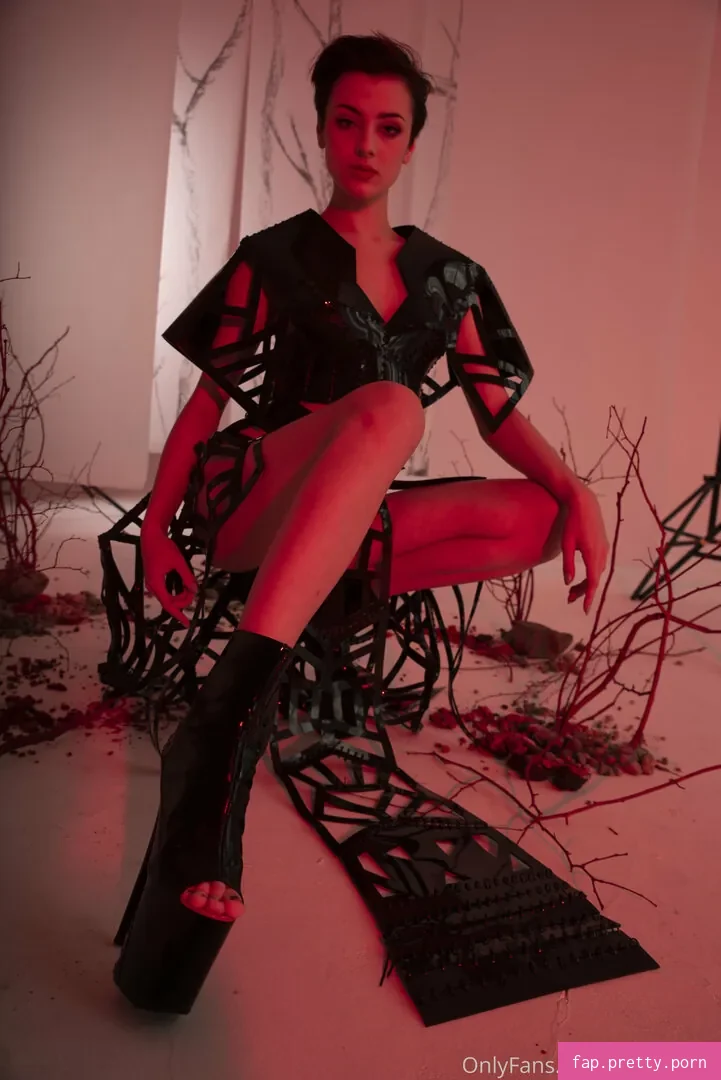 Lady Perse - Photo #75