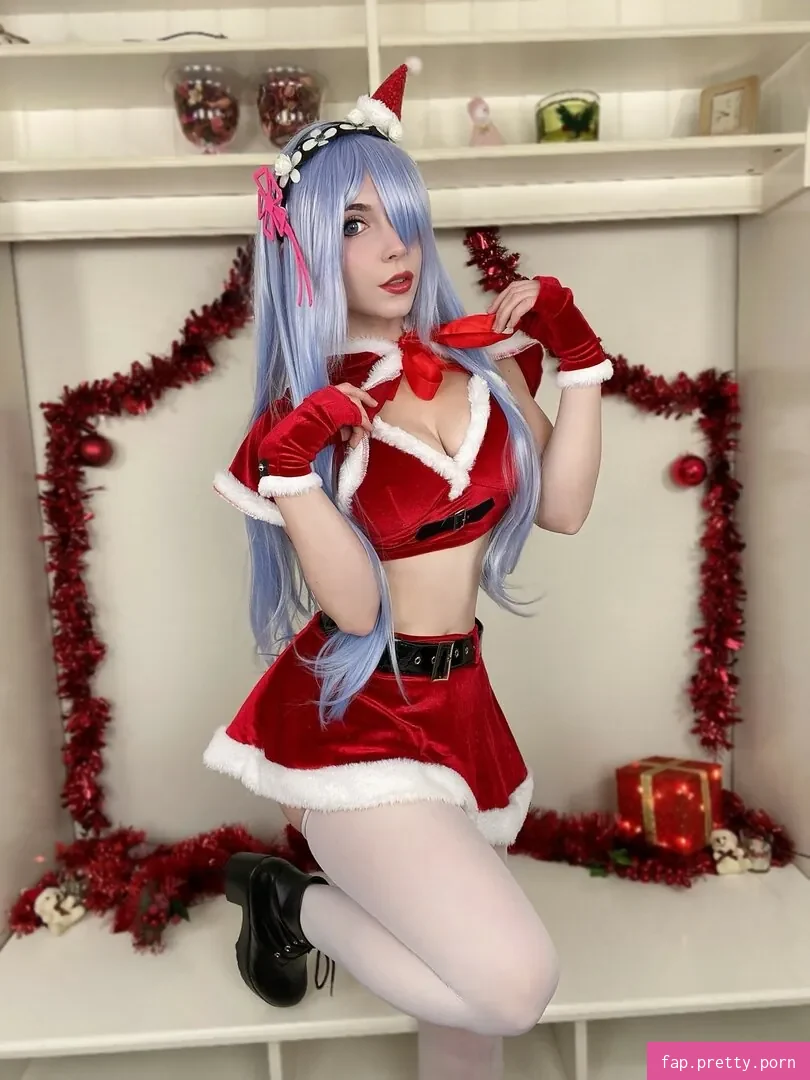 lady_pizza_hug - Photo #52