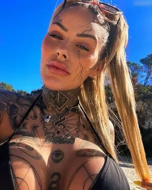 Leoni "Barbie" Baltz