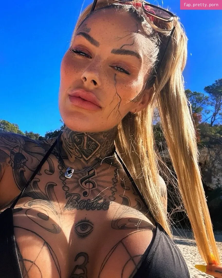 Leoni "Barbie" Baltz - Photo #02