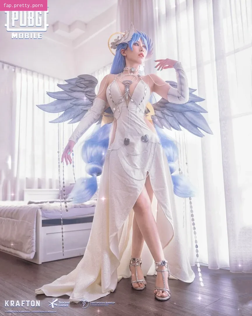 Larissa Rochefort - Photo #08