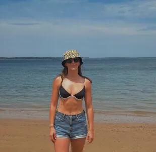Laura Robson