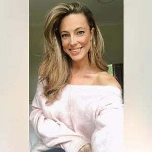 Lauren R