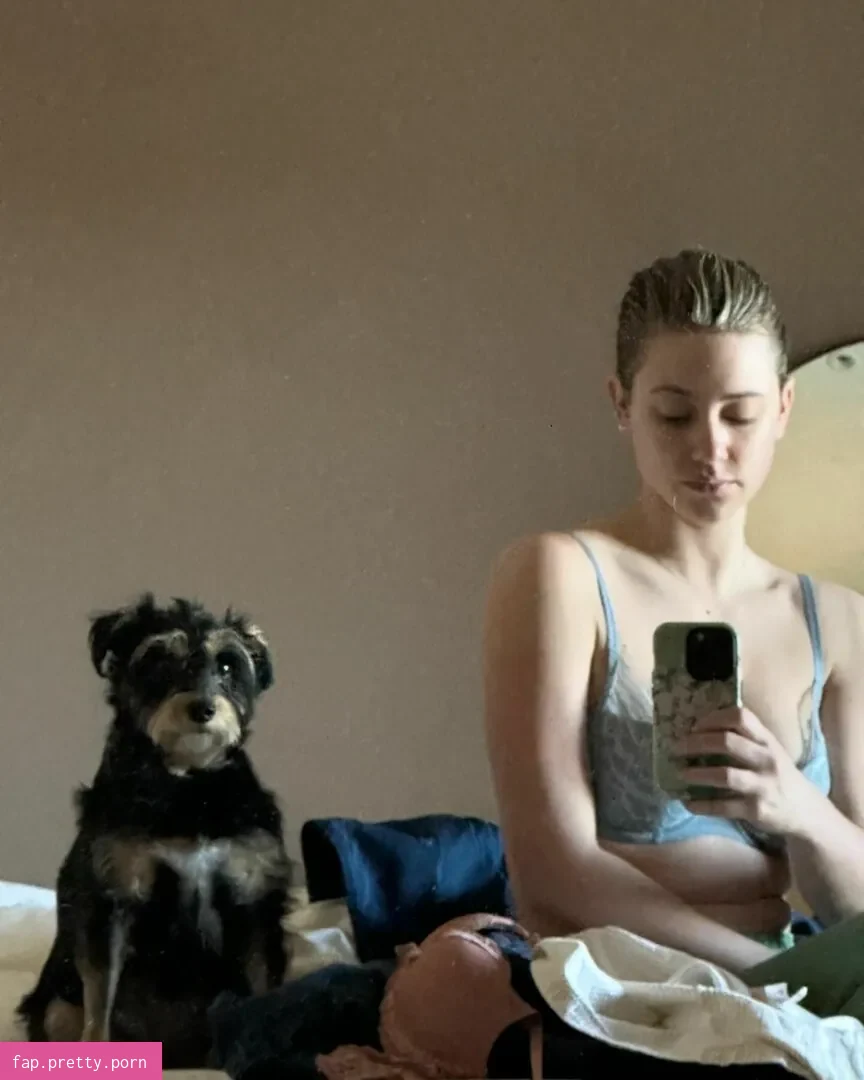 Lili Reinhart - Photo #85