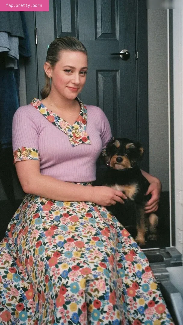 Lili Reinhart - Photo #73