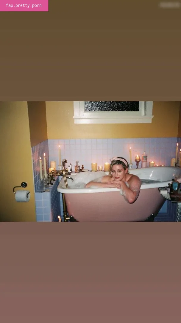 Lili Reinhart - Photo #74