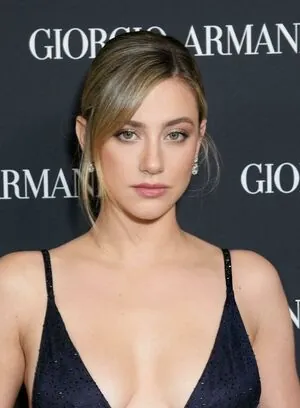 Lili Reinhart