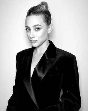 Lili Reinhart