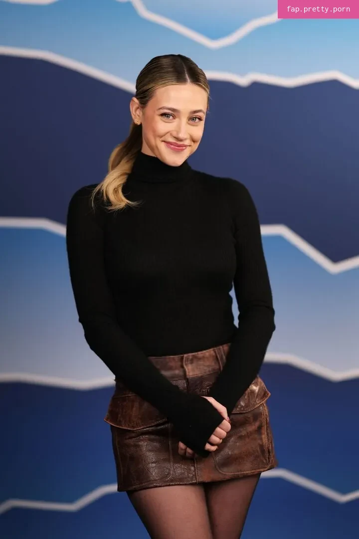 Lili Reinhart - Photo #60
