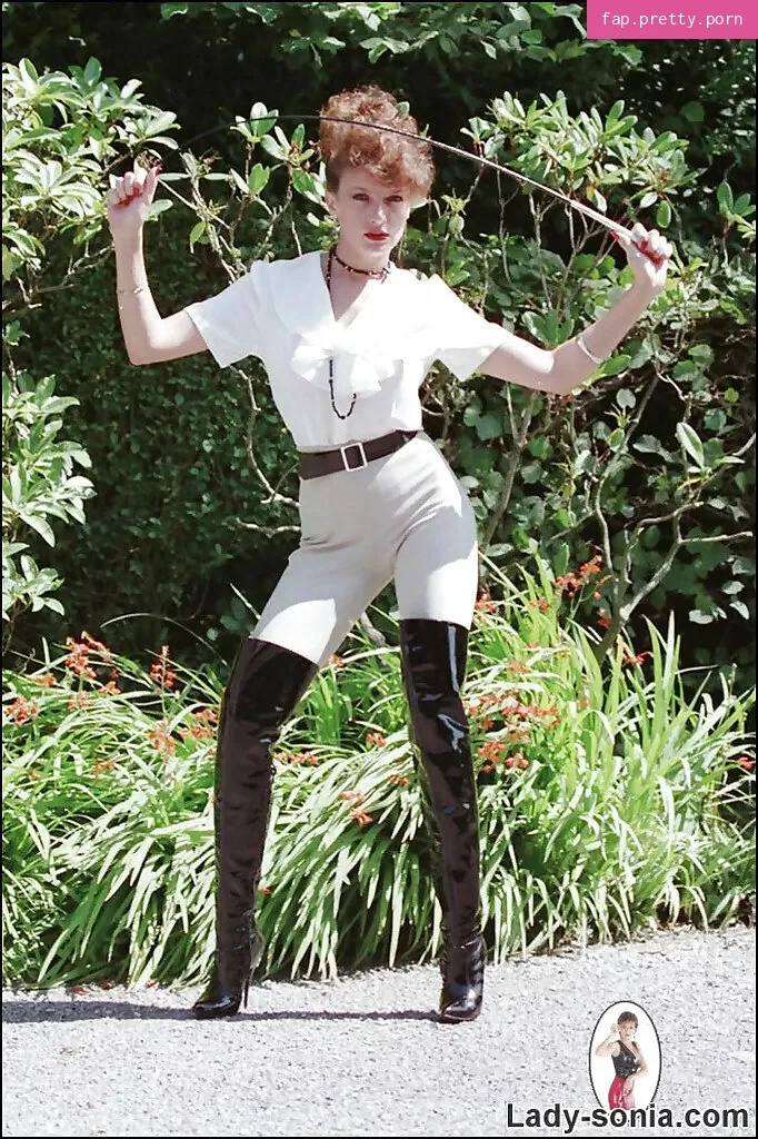 Lady Sonia - Photo #70