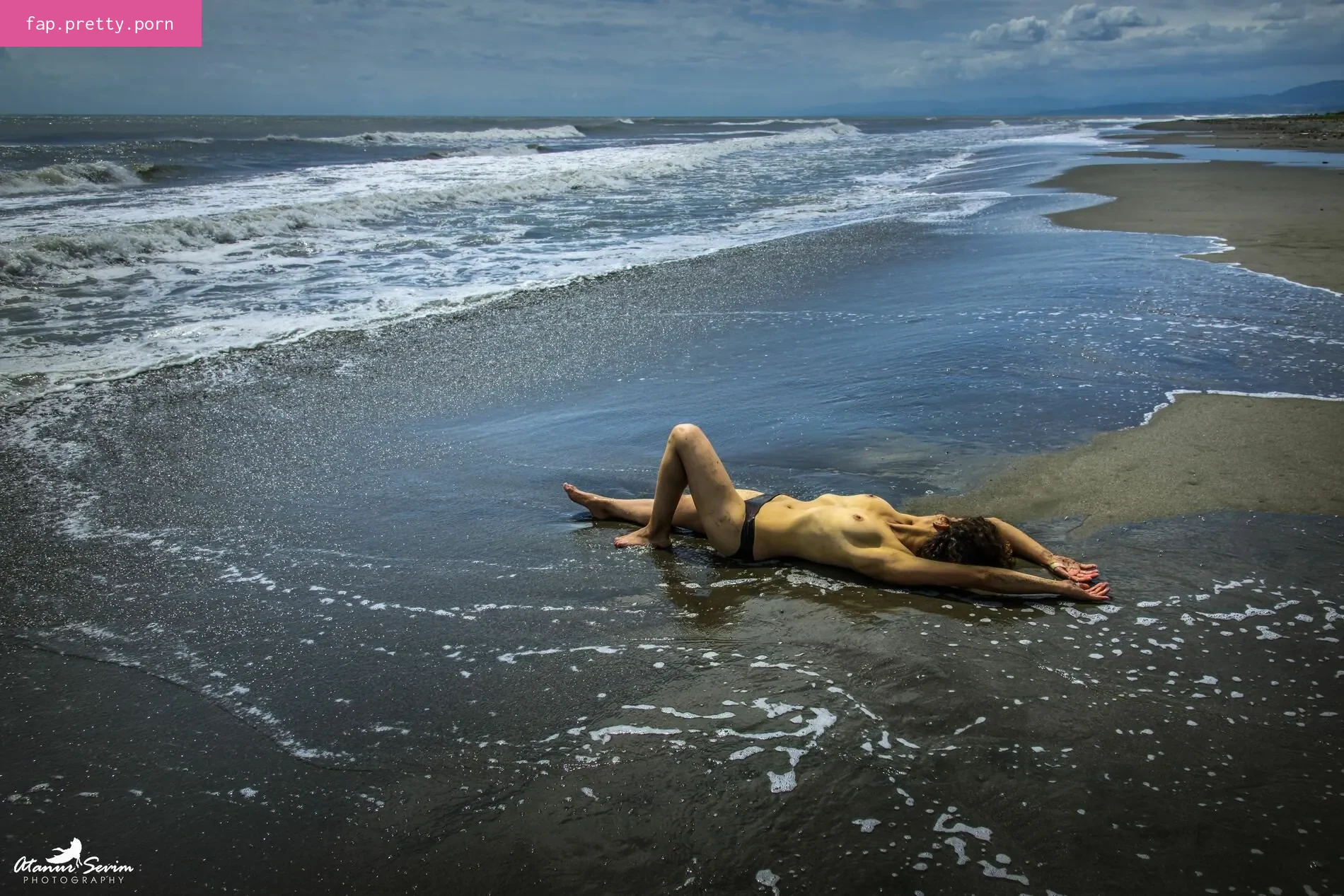 Lale Sezer - Photo #03