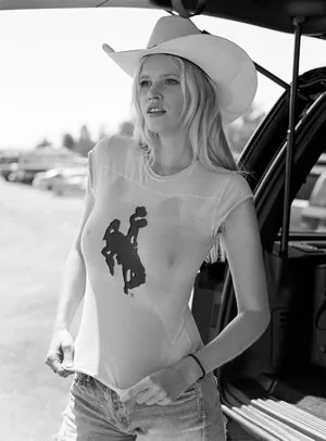 Lara Stone